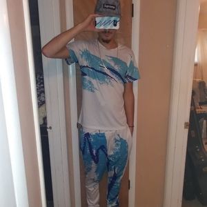 Meet your Posher, Caesar